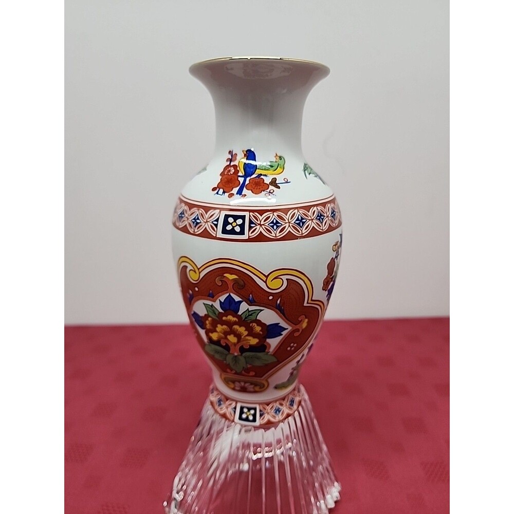 Vintage Taiwanese Porcelain Vase Bird/Floral Design "Imari" Style 1960s